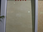 ׻